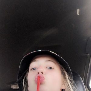 Meet your Posher, Taryn